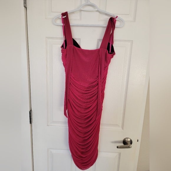 Dream girl pink bodycon dress, size 1X/2X - Picture 2 of 4